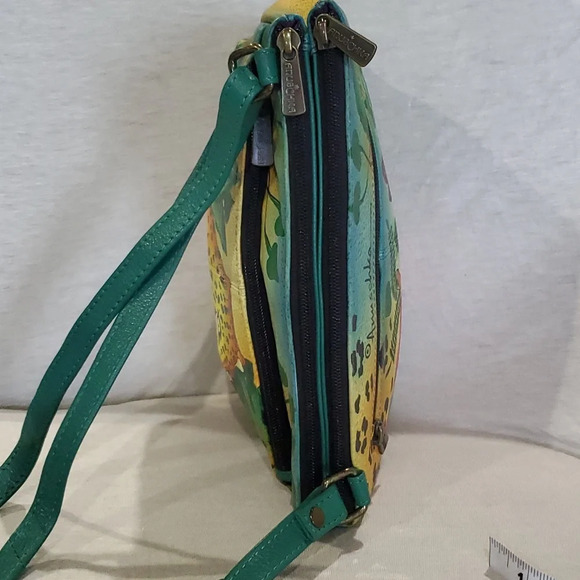 Anuschka Leopard handpainted leather crossbody adjustable 3 pocket bag - Picture 6 of 11